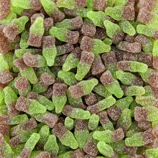 Mini botellas de cola dulces verdes y marrones